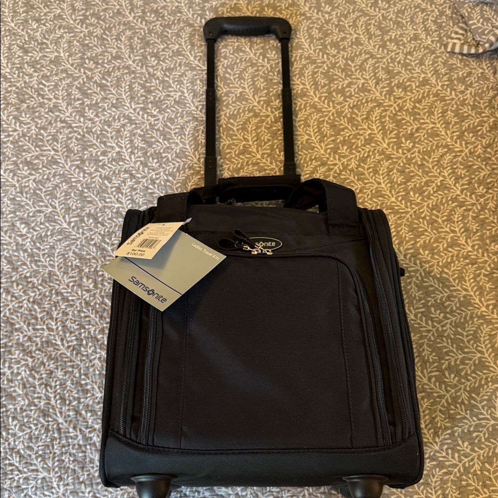 NWT Samsonite Black Ladies Travel Kit with Original Tags - Picture 2 of 9